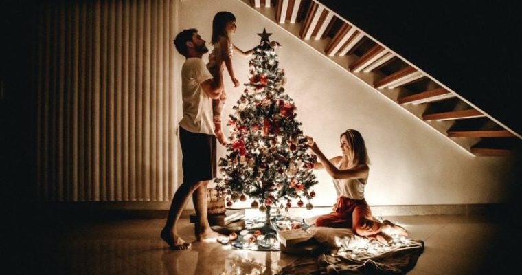Why Opt For 9 Foot Artificial Christmas Trees?